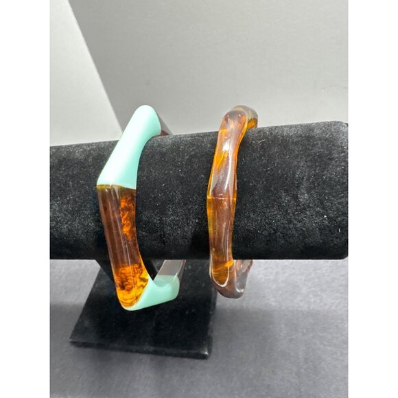 Set Of Two Vintage Resin Bangles Hexagon & Round Shape In Amber & Mint - Picture 1 of 3